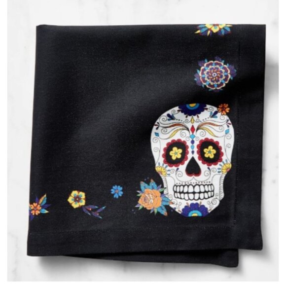 NWT 4 Williams Sonoma Black Dinner Napkins Day of the Dead Skull Cinco De Mayo - Picture 2 of 3